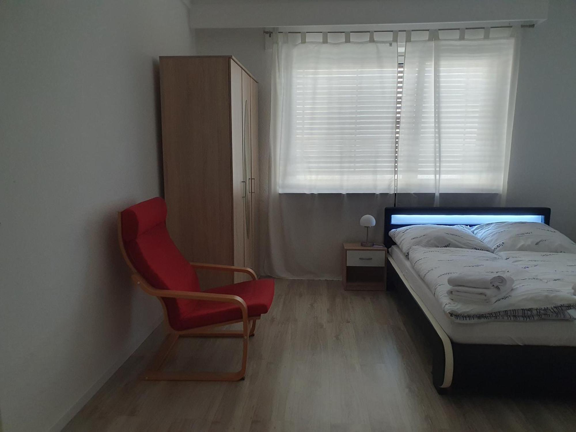 Privatzimmer An Der Uniklinik Mainz - Nur Fuer Weibliche Gaeste Apartment Bagian luar foto
